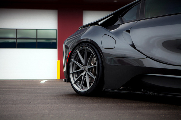 Фото дисков Brixton Forged WR3.2 Сатиновый графит на BMW i8