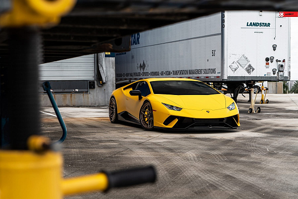 Фото дисков Anrky AN36 Сатиновая темная бронза на Lamborghini Huracan