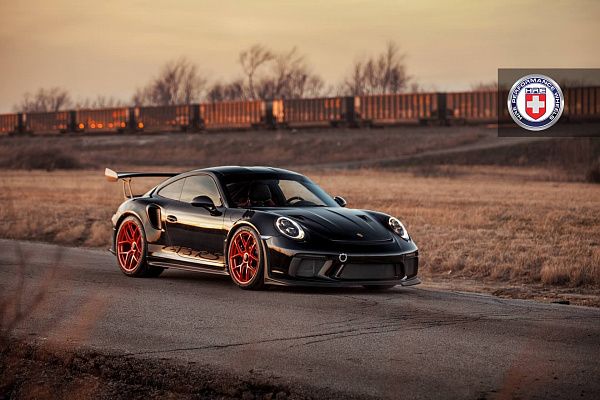 Фото дисков HRE R101 Lightweight Красный глянец на Porsche 911 VII