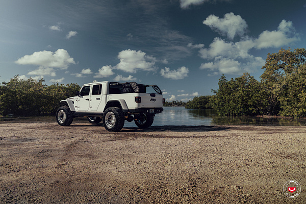 Фото дисков Vossen LCX-01 Глянцевый лак на Jeep Gladiator II (JT)