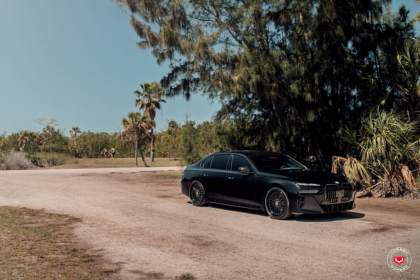 Фото дисков Vossen GEN-04 (3-piece) Черный глянец на BMW 7 (G70)