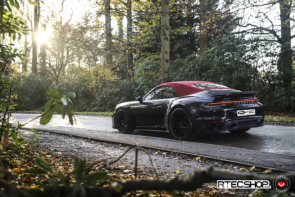 Фото дисков Vossen S17-01 Черный сатин на Porsche 911 VIII
