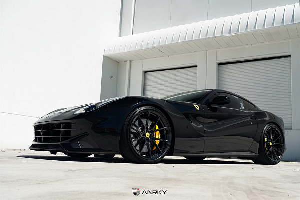 Фото дисков Anrky AN12 Черный глянец на Ferrari F12