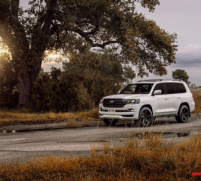 Фото дисков Anrky AN35 на Toyota Land Cruiser 300