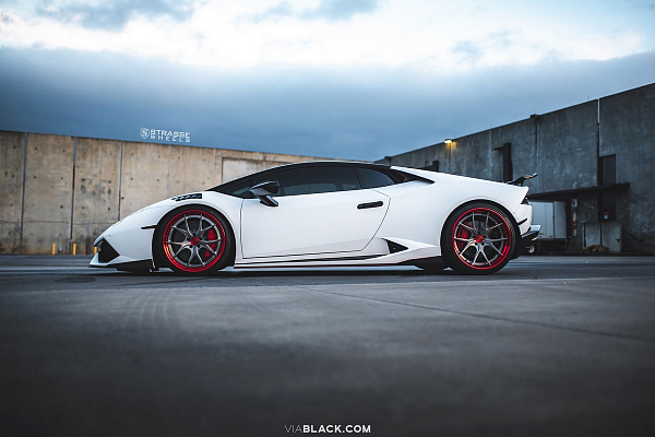 Фото дисков Strasse Wheels SM5R Deep Concave Другой цвет на Lamborghini Huracan