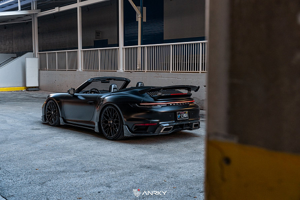 Фото дисков Anrky AN10 Черный глянец на Porsche 911 VIII
