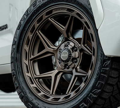 Фото дисков 4PLAY 4P55 на Toyota Tundra III