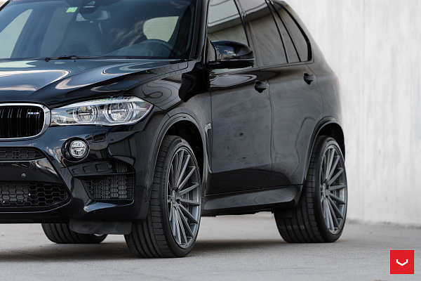 Фото дисков Vossen VFS-2 Глянцевый графит на BMW X5/X5 M (F15/F85)