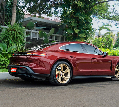 Фото дисков HRE 522M на Porsche Taycan I