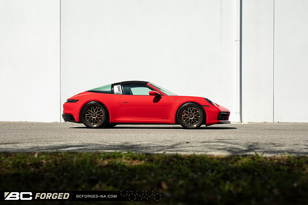 Фото дисков BC Forged MHK519 Сатиновая бронза на Porsche 911 VIII