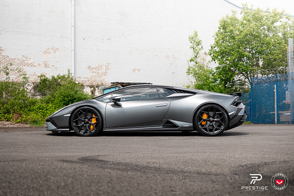 Фото дисков NOVITEC NL4 Черный глянец на Lamborghini Huracan