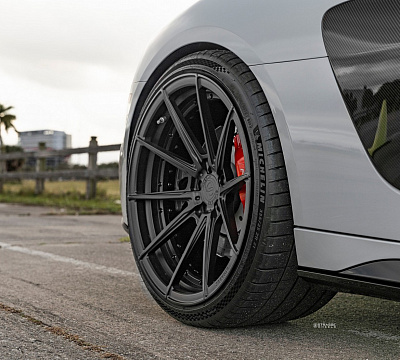 Фото дисков Strasse Wheels SV10 Deep Concave Duoblock на Audi R8 (4S)