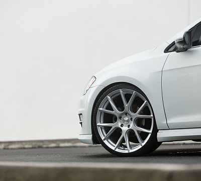 Фото дисков Vossen VFS-6 на Volkswagen Golf VII