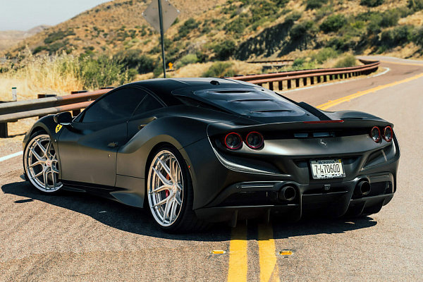 Ferrari F8 Tributo