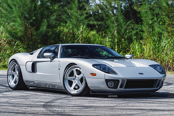 Фото дисков Strasse Wheels S5 Track Глянцевый лак на Ford GT I