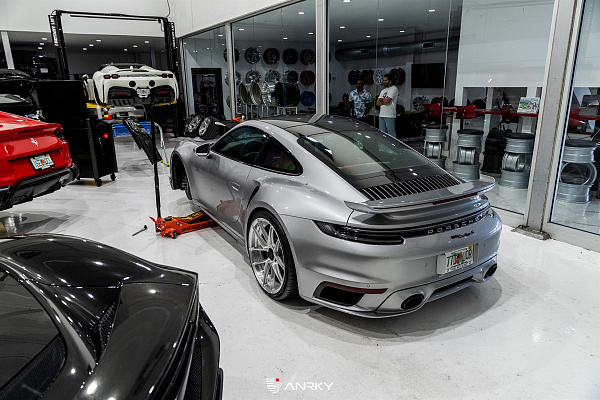 Фото дисков Anrky XR-201 Глянцевый лак на Porsche 911 VIII