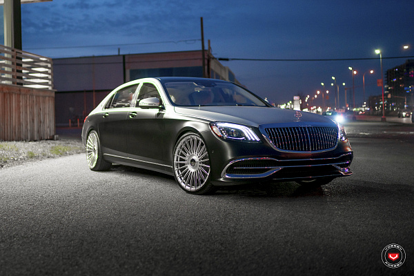 Фото дисков Vossen S17-13 Глянцевый лак на Mercedes-Benz S-Class (W222, C217)
