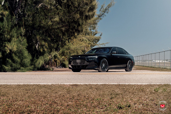 Фото дисков Vossen GEN-04 (3-piece) Черный глянец на BMW 7 (G70)