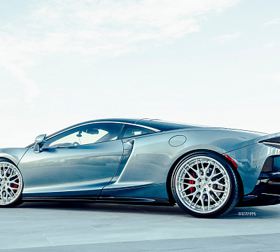 Фото дисков Strasse Wheels SV10M Deep Concave FS на McLaren 650S