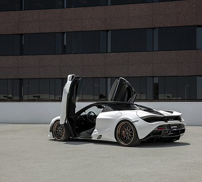 Фото дисков Rotiform LVS-M на McLaren 720S