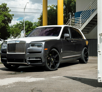 Фото дисков Vossen S17-11 на Rolls-Royce Cullinan