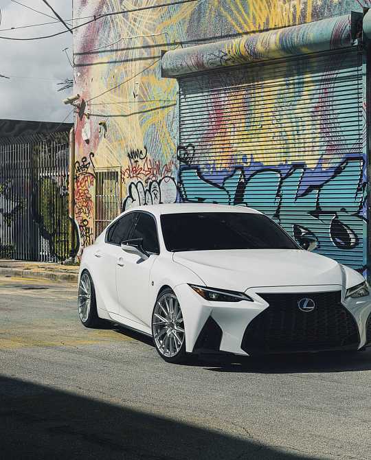 Фото дисков HF-4T Полированный лак на Lexus IS III