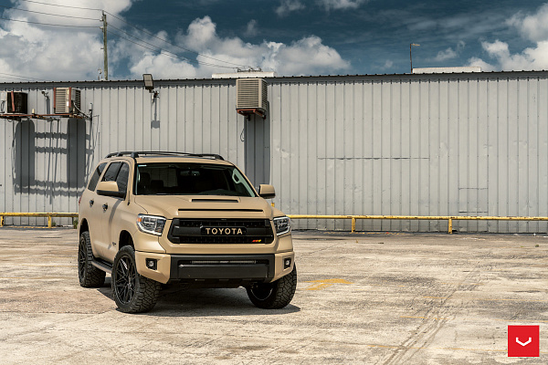 Фото дисков Vossen HF-7 Черный глянец на Toyota Sequoia II