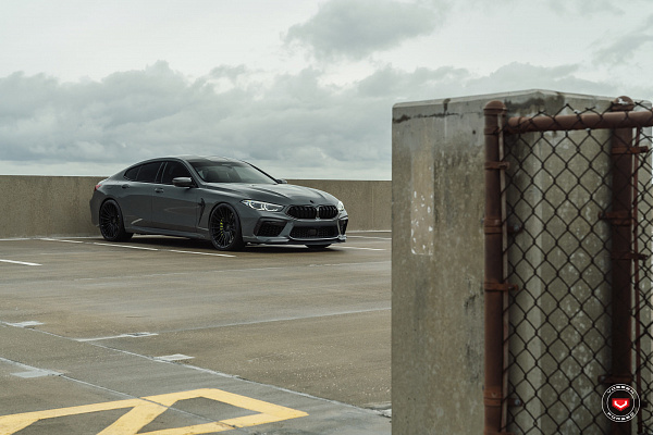 Фото дисков Vossen S17-04 Черный сатин на BMW 8/M8