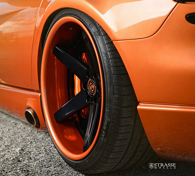 Фото дисков Strasse Wheels S5 Deep Concave на Dodge Viper