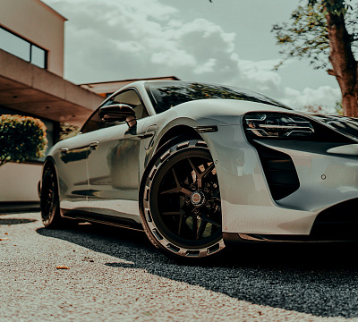Фото дисков Brixton Forged PF7 Aerotech на Porsche Taycan I
