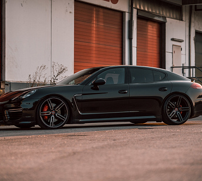 Фото дисков Vossen HF-1 на Porsche Panamera I