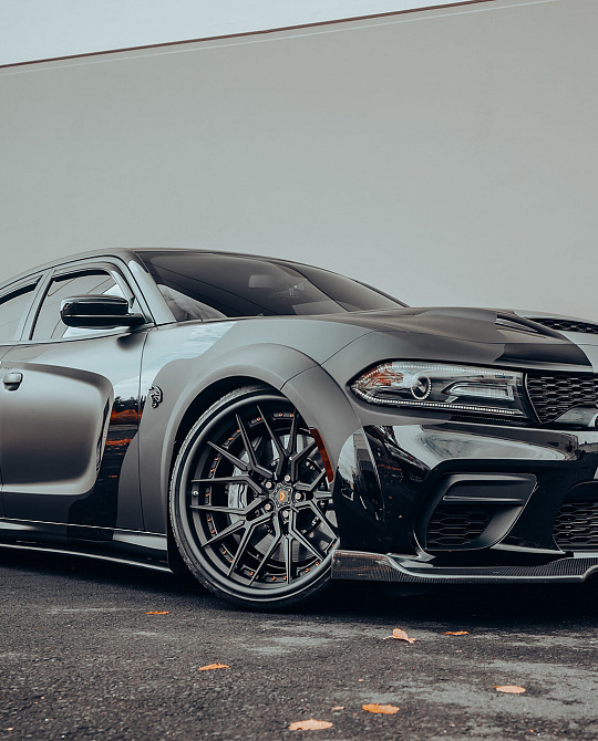 Фото дисков M-X3 (3-Piece) Сатиновый графит на Dodge Charger VII