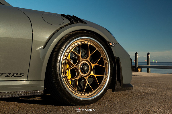 Фото дисков Anrky JDX-314 Сатиновое золото на Porsche 911 VII