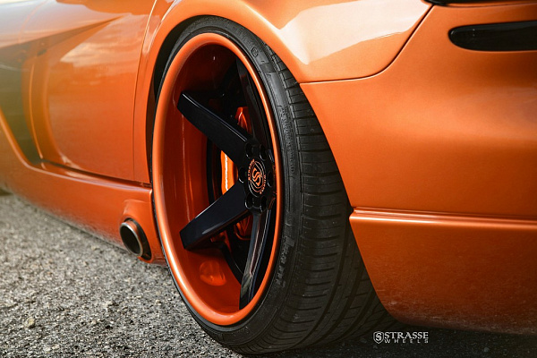 Фото дисков Strasse Wheels S5 Deep Concave Другой цвет на Dodge Viper
