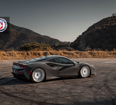 Фото дисков HRE 501 на Ferrari F8