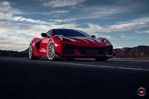 Фото дисков Vossen S21-02 Сатиновый лак на Chevrolet Corvette C8