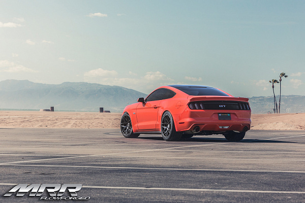 Фото дисков MRR FS01 Черный глянец на Ford Mustang VI