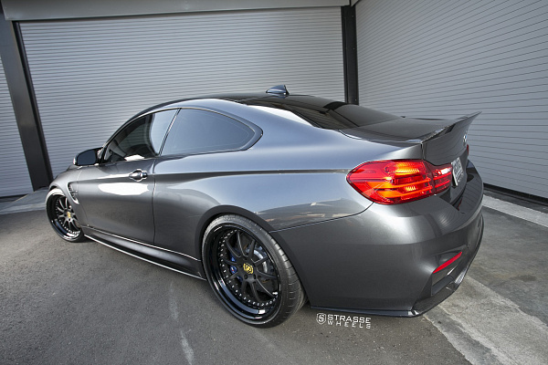 Фото дисков Strasse Wheels R10 Performance Черный сатин на BMW 4/M4 (F32/F82)