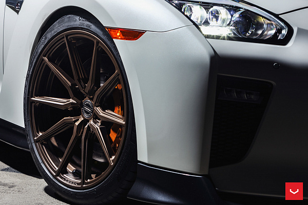 Фото дисков Vossen HF-3 Сатиновая бронза на Nissan GT-R