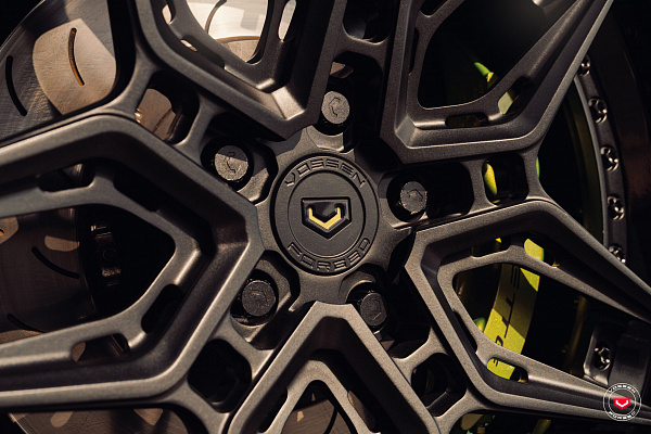 Фото дисков Vossen EVO-4R (3-Piece) Черный сатин на Chevrolet Corvette C7
