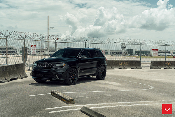 Фото дисков Vossen HF-7 Черный глянец на Jeep Grand Cherokee IV