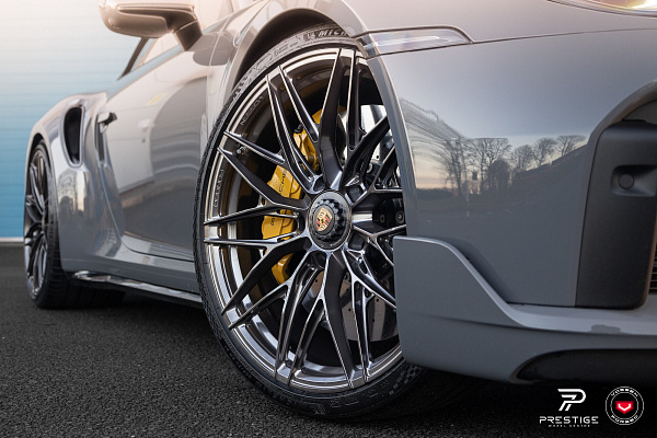 Фото дисков Vossen S21-02 Глянцевый темный лак на Porsche 911 VIII
