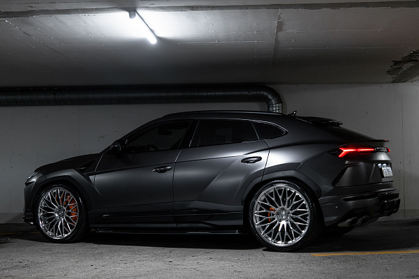 Фото дисков ST Wheels ST4 Полированный лак на Lamborghini Urus