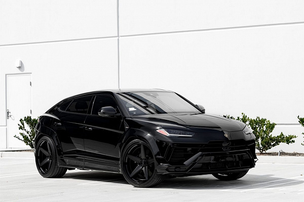 Фото дисков Anrky RS5.3 Черный сатин на Lamborghini Urus
