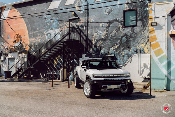 Фото дисков Vossen GNX-02 Белый глянец на GMC Hummer EV