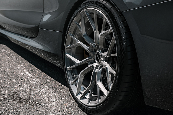 Фото дисков Brixton Forged PF10 Глянцевый тонированный лак на BMW 8/M8