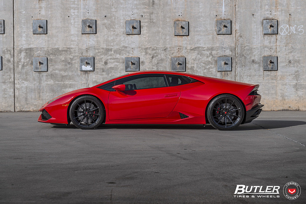 Фото дисков Vossen M-X2 Черный глянец на Lamborghini Huracan