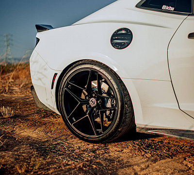 Фото дисков HRE FF11 на Chevrolet Camaro VI