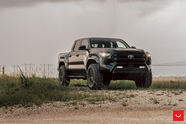 Фото дисков Vossen HFX-1 (6-Lug) Сатиновая бронза на  Toyota Tacoma IV