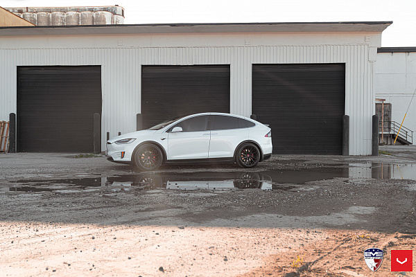 Фото дисков Vossen HF-4T Черный сатин на Tesla Model X